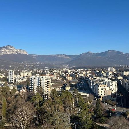 T2 Centre Ville Avec Vue Imprenable Chambéry Buitenkant foto